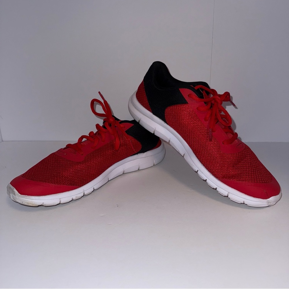 Champion Red/White/Black Classic Shoes Sneakers Men’s Size Men 11 Athletic Comfy